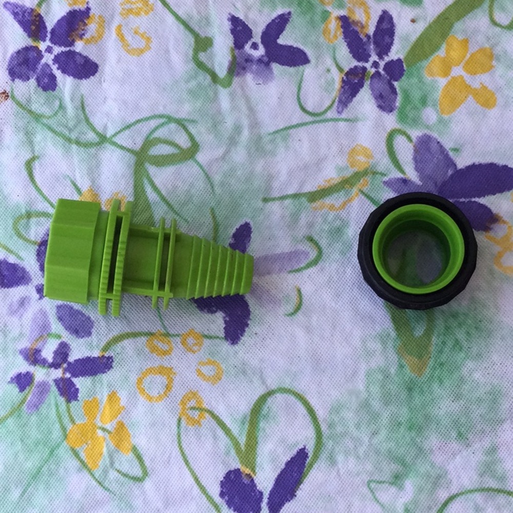Plastic Hose connection with washer.
